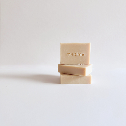 Handcrafted licorice soap with anise fragrance, enriched with licorice root powder for brightening and hydrating the skin, featuring a creamy lather for a soothing and luxurious cleansing experience.